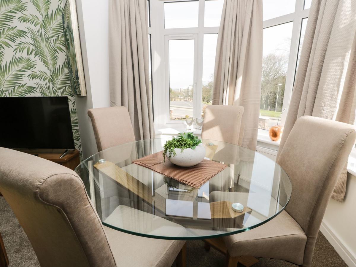 Apartment Manor Heath 1 *